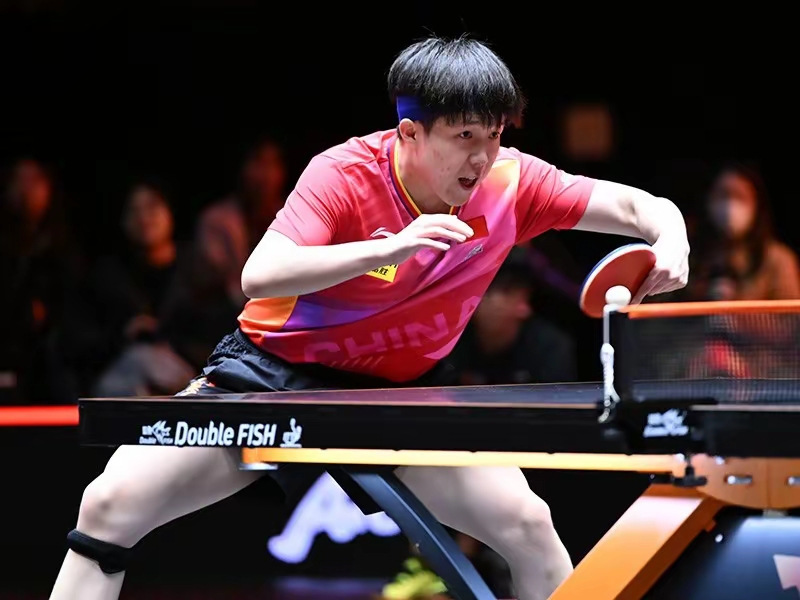 比赛中的悬念不断，让观众屏息凝视！