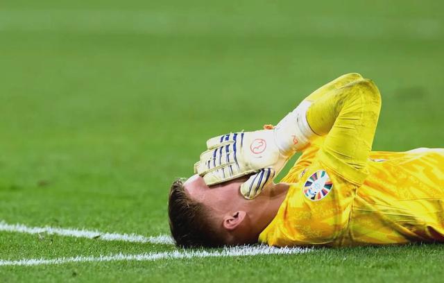 荷兰球队以惊人表现晋级半决赛