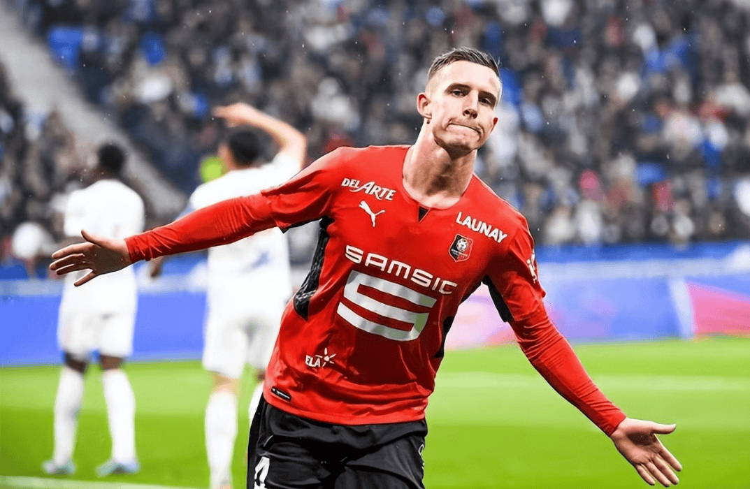 雷恩惊险告捷！法甲球队主场-力克罗马，提前晋级的简单介绍