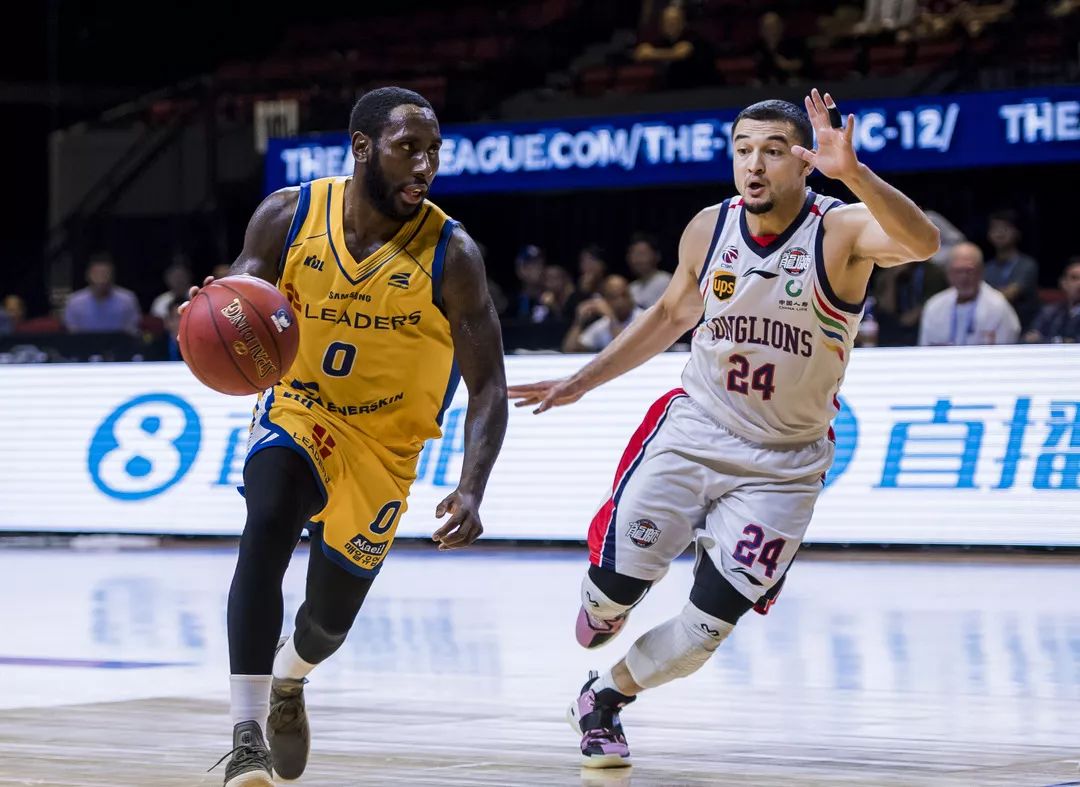 包含威廉登大胜对手，压倒性优势的词条