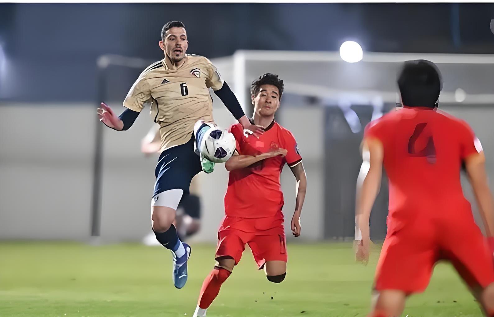 非洲球员在亚洲赛场斩获奖杯