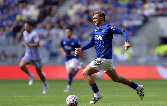 狼队主场惨败埃弗顿，遭遇三连败的简单介绍