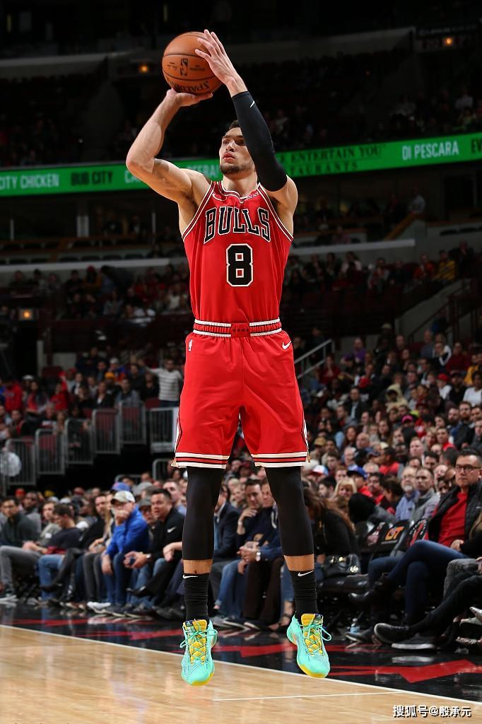 江苏队险胜灰熊，拉文刷新纪录